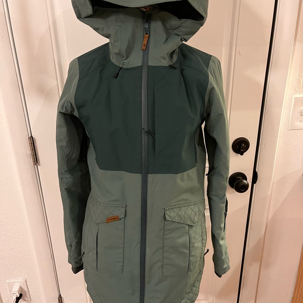 Dakine ski/snowboard jacket